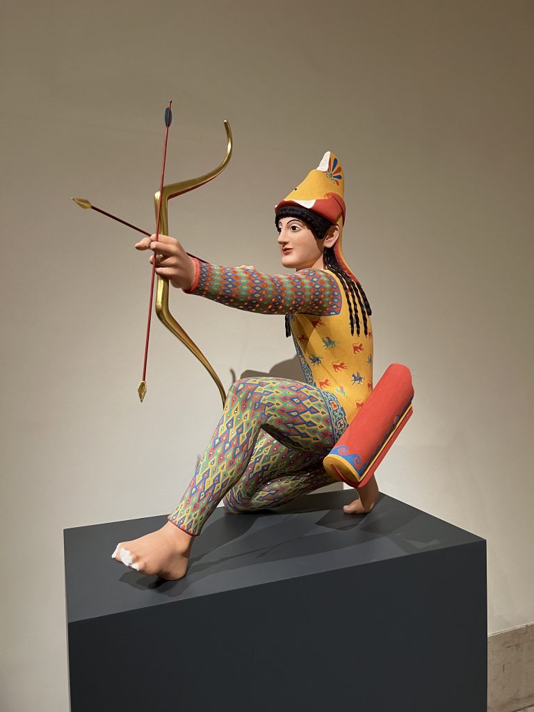the met chroma: Vinzenz Brinkmann and Ulrike Koch-Brinkmann, Reconstruction of the Kneeling Archer of Aphaia, 2019, Metropolitan Museum of Art, New York, NY, USA. Photo by Steve Chappell/Twitter.
