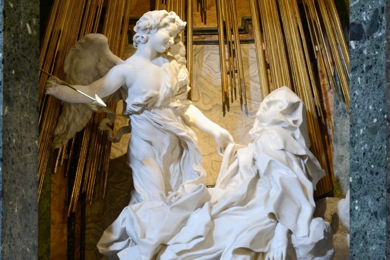Ecstasy of Saint Teresa: Gian Lorenzo Bernini, Ecstasy of Saint Teresa, 1647-1652, Santa Maria della Vittoria, Roma, Italia. The Epoch Times. 
