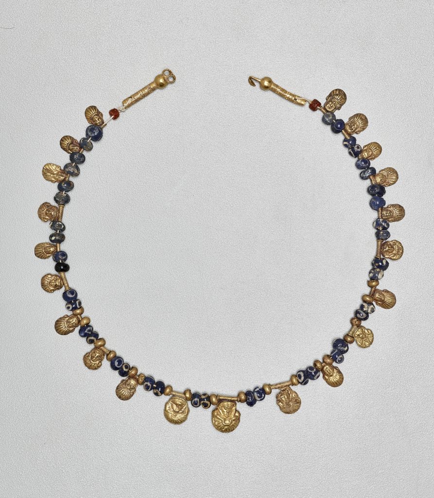 Etruscan gold: Gold and bead necklace, ca. 700 BCE to 600 BCE, Dallas Museum of Art, Dallas, TX, USA.
