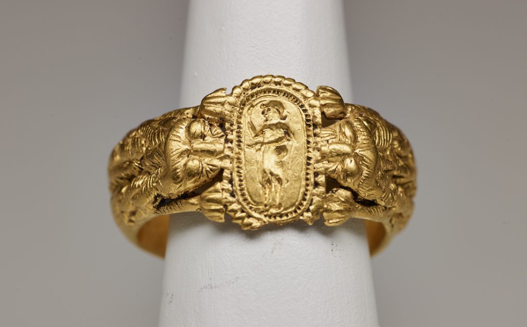 Etruscan gold: Gold lion ring, ca. 500 BCE to 401 BCE, Dallas Museum of Art, Dallas, TX, USA.
