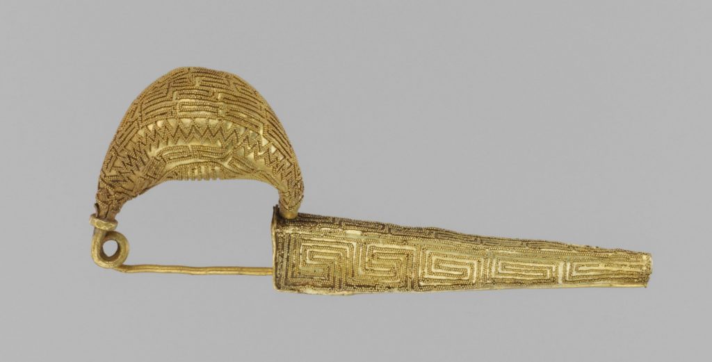 Etruscan gold: Gold sanguisuga-type fibula (safety pin) with patterns in granulation. ca. 700 BCE to 601 BCE, The Metropolitan Museum of Art, New York, NY, USA.
