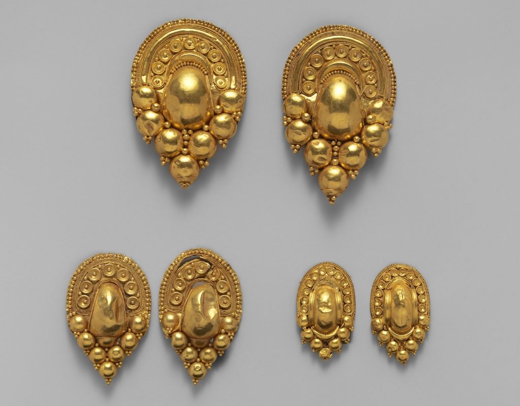 Etruscan gold: Gold grappolo style earrings, ca. 400 BCE to 201 BCE, The Metropolitan Museum of Art, New York, NY, USA.
