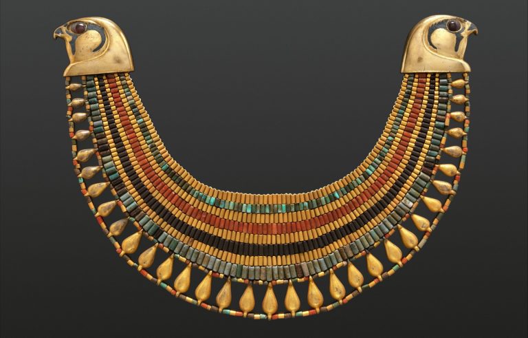 ancient egypt jewelry: Broad collar of Senebtisi, ca. 1850–1775 BCE, Metropolitan Museum of Art, New York, NY, USA.
