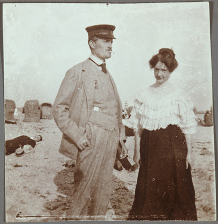 Self-Portrait with Rosa Meissner on the beach in Warnemünde, 1907