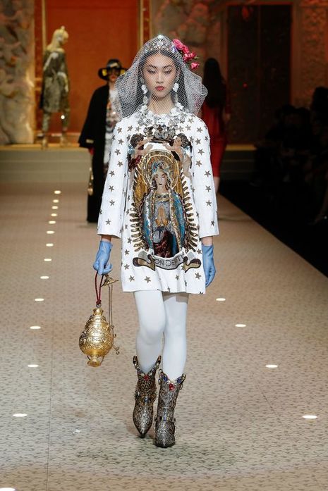 royal fashion: Dolce&Gabbana FW18. Varsity.
