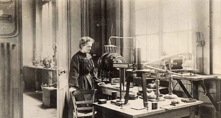 Marie Curie portraits: Henri Manuel, Marie Curie in her laboratory, located rue Cuvier, 1908, Musée Curie, Paris, France.

