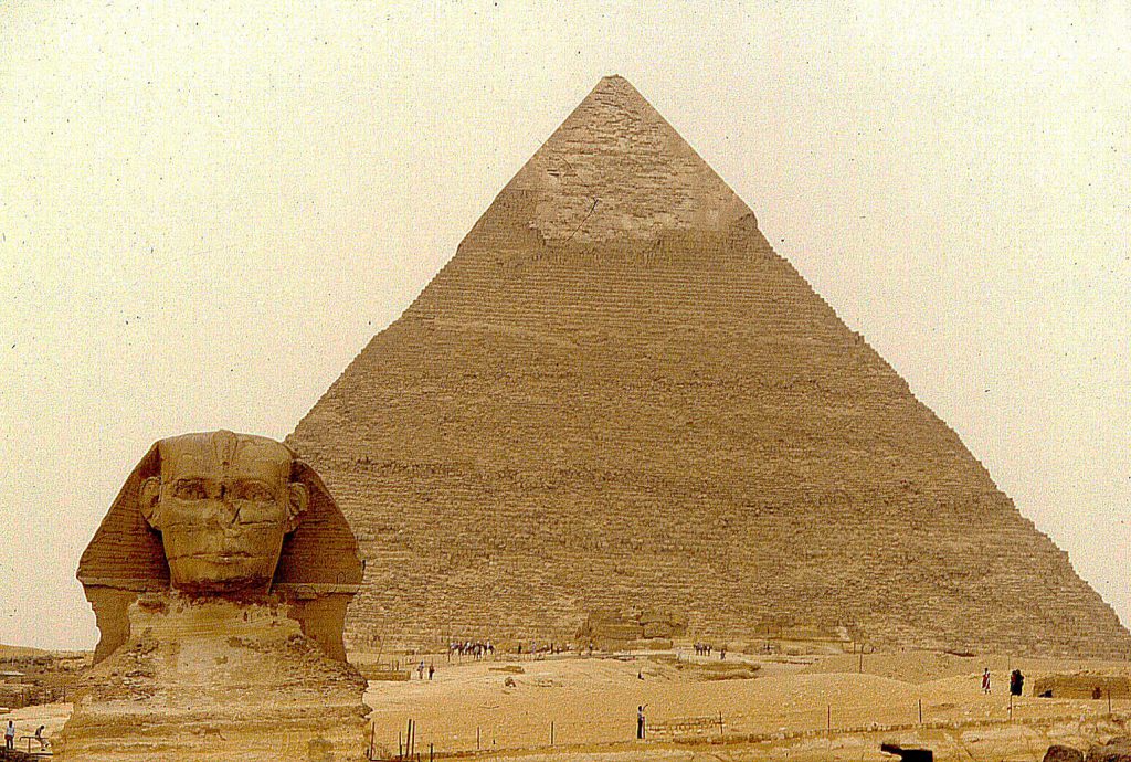 architecture: One of the Great Pyramids with Sphinx. Photo by Mike McBey via Flickr (CC BY 2.0).