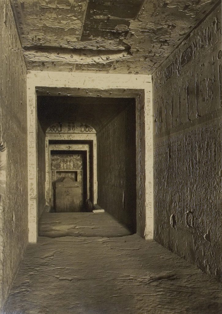 Tutankhamun: Photographs of Tutankhamun’s tomb by Harry Burton representing the excavations of the tomb of Tutankhamun and its contents. Vol. 1, ca. 1922, Wikimedia Commons (public domain).
