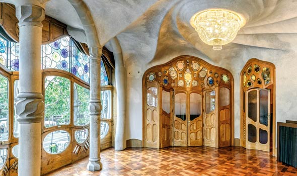 Casa Batlló: The noble floor. Casa Batlló website.
