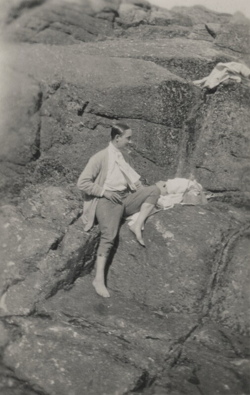 Marlow Moss: Photograph of Marlow Moss, c. 1920s-1930s, National Portrait Gallery, London, England, UK.
