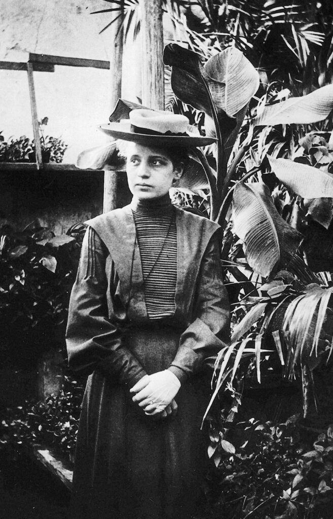 Women in Science: Women in Science: Lise Meitner around 1906 in Vienna, 1906. Wikimedia Commons (public domain).
