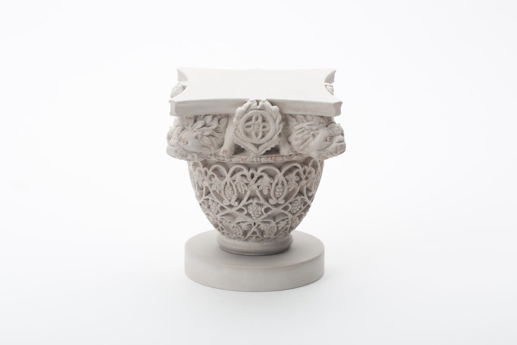 5 museum gift shops Berlin: Paperweight capital inspired by two-zone capital, 6th century, Egypt. Staatliche Museen zu Berlin Webshop.
