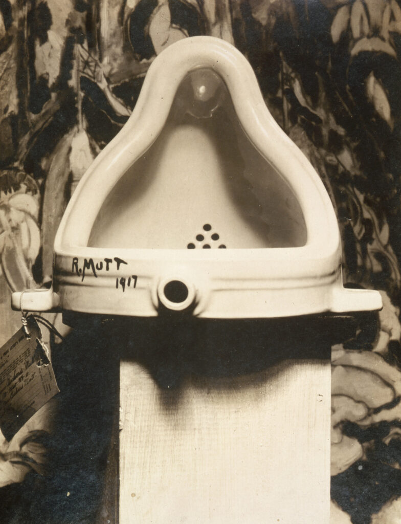 elsa von freytag-loringhoven: Marcel Duchamp, Fountain, 1917, Wikimedia Commons (public domain).
