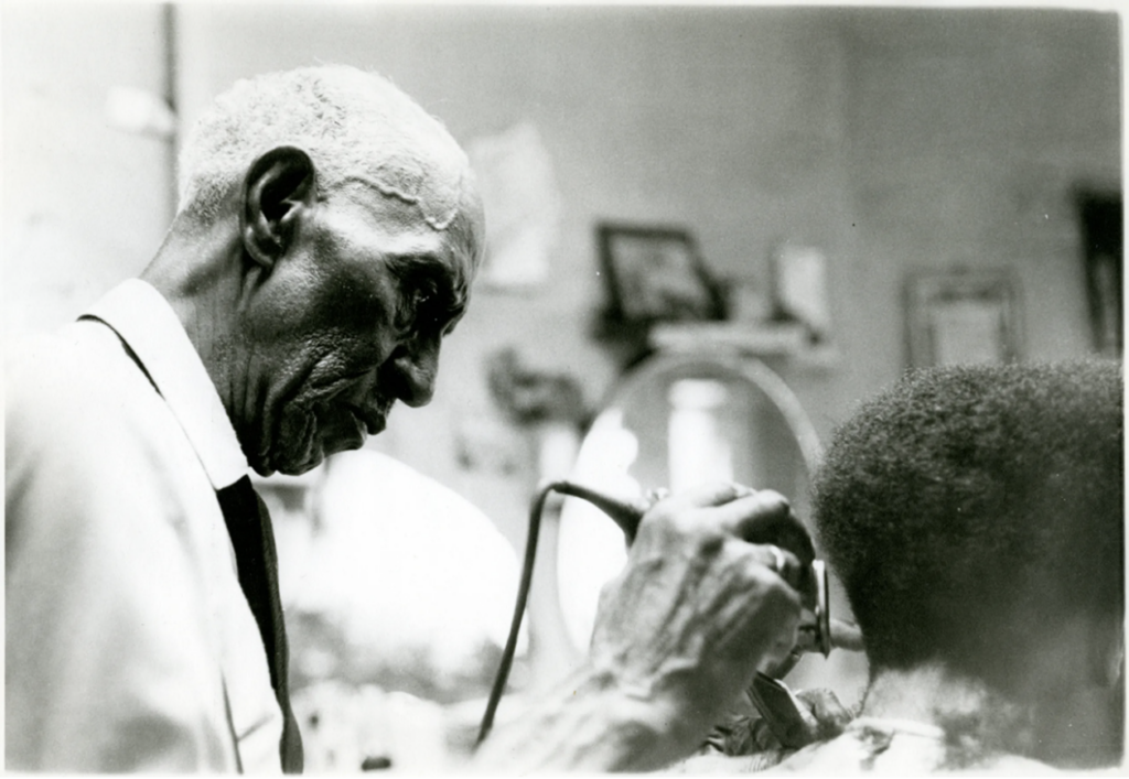 black folk artists: Photo by Kojo Kamau, courtesy of the Archives of the Columbus Museum of Art, OH, USA via Smithsonian American Art Museum, Washington D.C., USA

