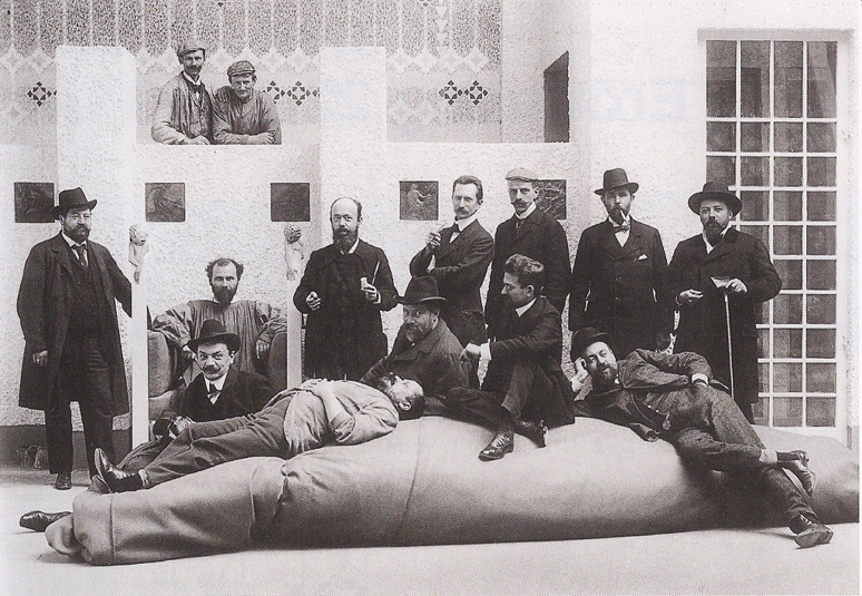 gustav klimt: Members of the Vienna Secession, 1902, Vienna, Austria. Photograph by Moriz Nähr. Wikimedia Commons (public domain).

