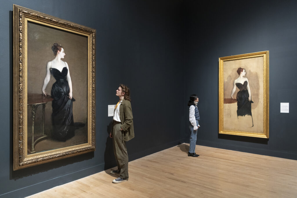 sargent and fashion: Sargent and Fashion installation view with Madame X, 1883-84 and Study of Mme Gautreau, c.1884 at Tate Britain, 2024. Photo © Tate (Larina Fernandes).
