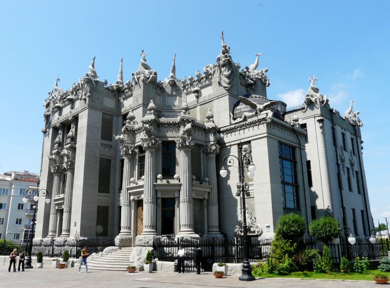 House with Chimaeras: Wladyslaw Horodecki, House with Chimaeras (Horodecki House), 1901–1903, Kyiv, Ukraine. Photo by Nick Grapsy via Wikimedia Commons (CC BY-SA 4.0).
