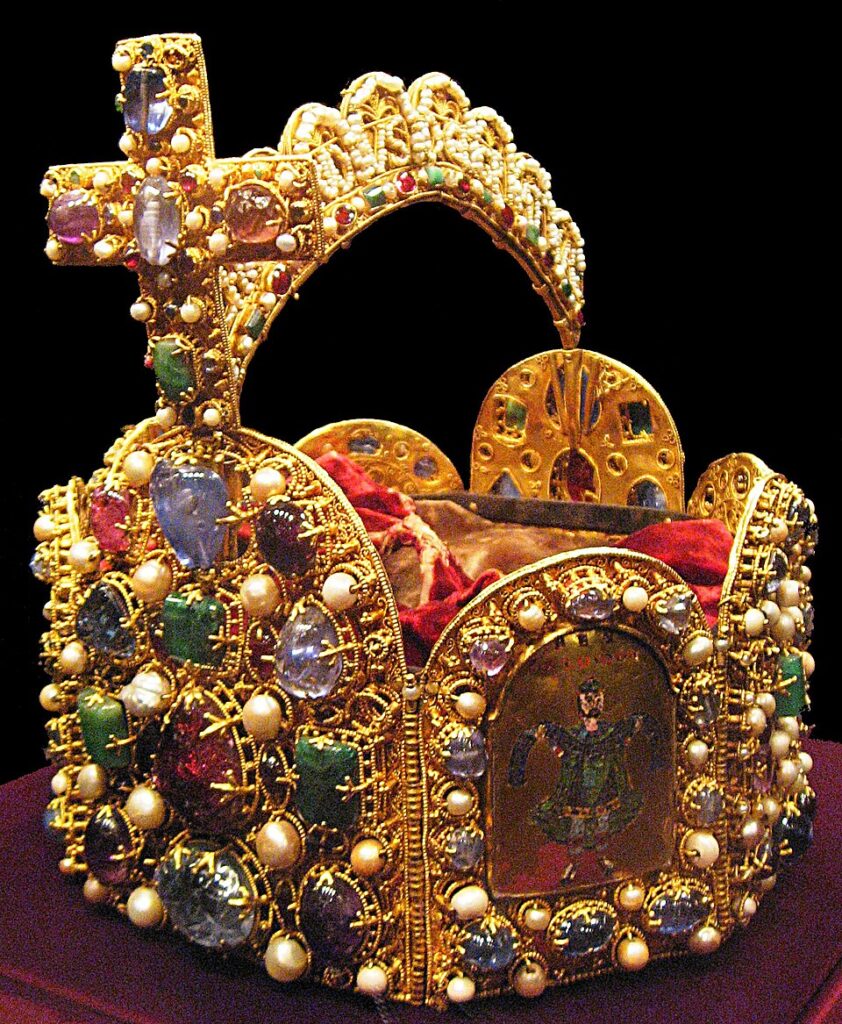 Cadaver Synod: The Imperial Crown of the Holy Roman Empire, c. 962, Imperial Treasury, Vienna, Austria. Photograph by CSvBibra via Wikimedia Commons (public domain).
