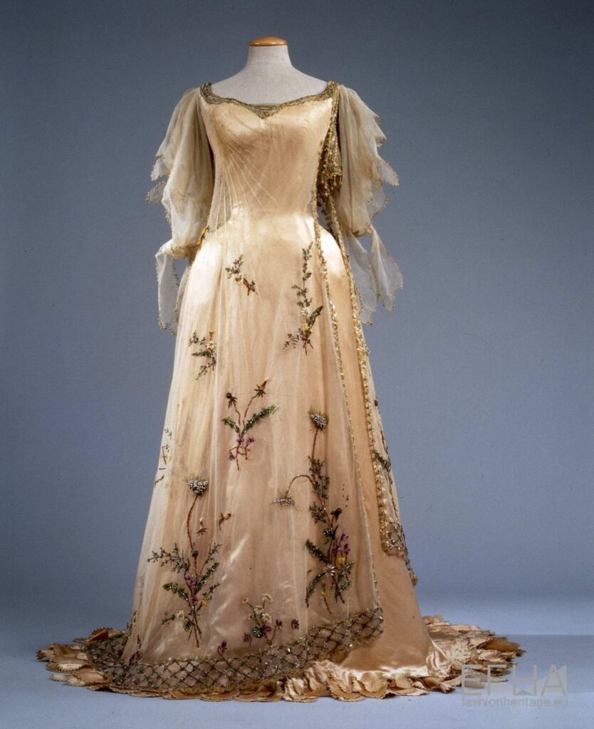 Rosa Genoni: Rosa Genoni, La Primavera dress (Evening gown), 1906, Pitti Palace, Florence, Italy.
