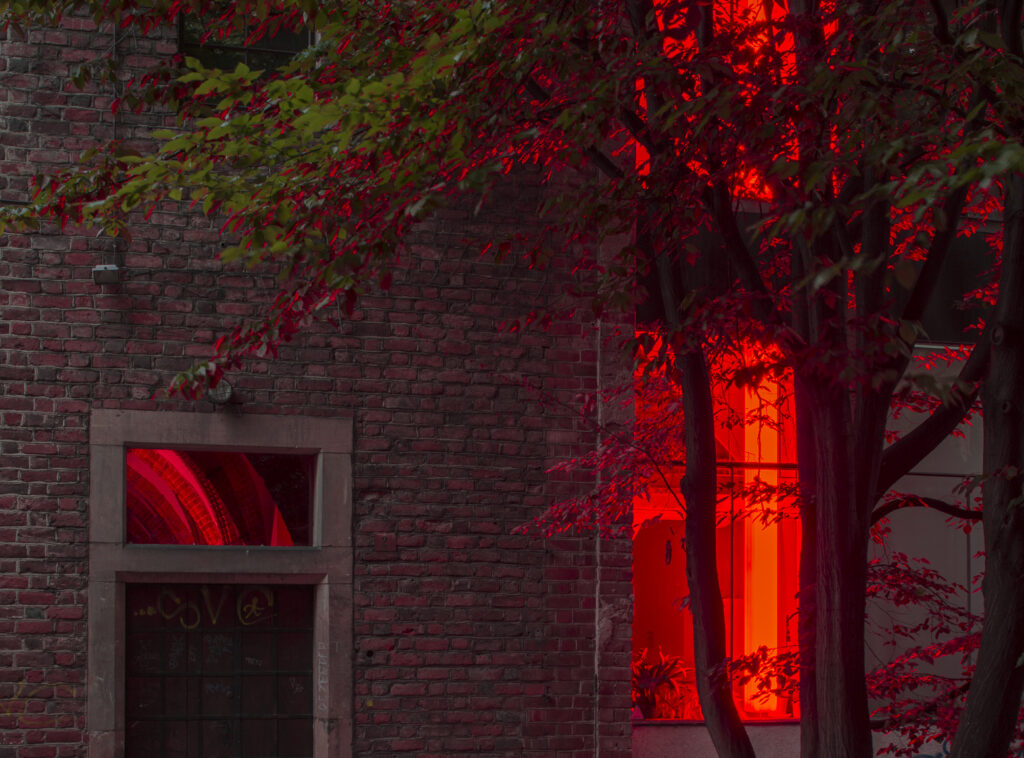 Museums in Wrocław: Leon Tarasewicz, Untitled/Red Light Object, 2018, Museum of Architecture in Wrocław, Wrocław, Poland. Photograph by Peter Kreibich.
