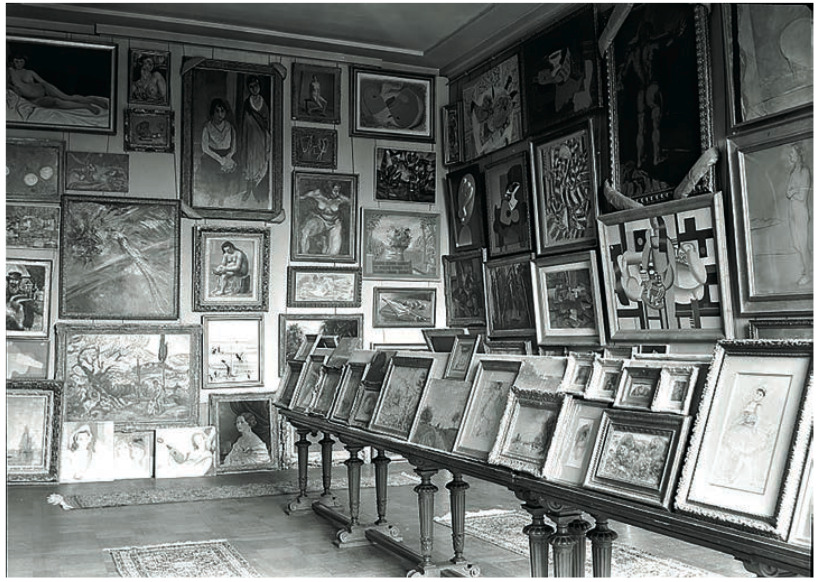 Rose Valland: Photograph of the Martyr’s Room, taken at the Jeu de Paume museum in Paris, 1940. Wikimedia Commons (public domain).
