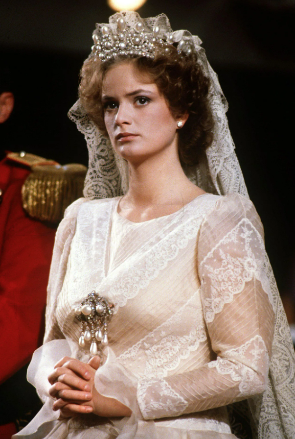 french crown jewels: Gloria von Thurn und Taxis wearing the pearl tiara on her wedding, 1980. Tatler.
