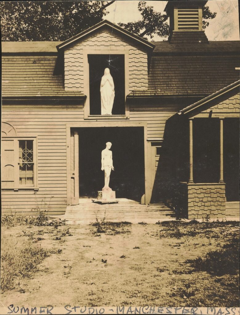 Anna Coleman Ladd: Ladd’s “Arden” summer studio in Manchester, Massachusetts, 1910, Archives of American Art, Washington, DC, USA. Archive’s website.
