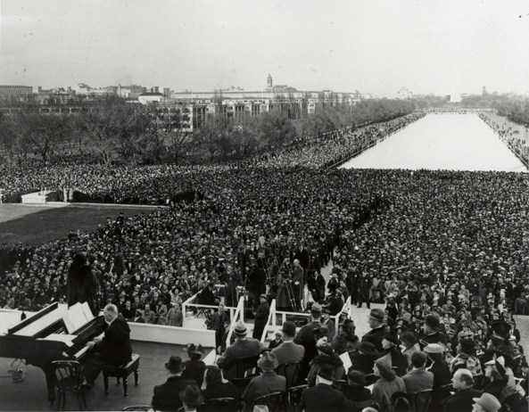 marian anderson: Marian Anderson performing at the Lincoln Memorial in 1939. Wikimedia Commons (public domain).
