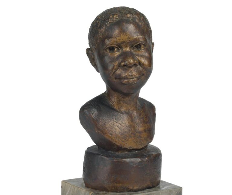 Augusta Savage: Augusta Savage, Head of a Young Girl (Martiniquaise), 1925-1935, Swan Auction Galleries, New York City, NY, USA. Detail.
