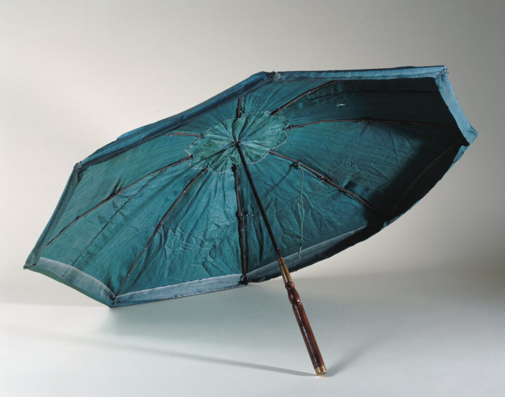 umbrellas art: Marius-system umbrella, after 1715, Palais Galliera, Paris, France.
