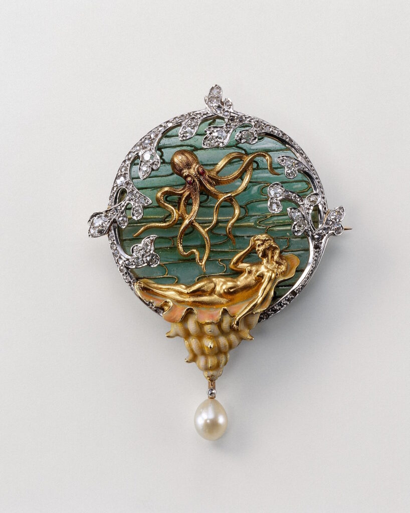Art Nouveau jewelry: Louis Aucoc, Woman and Octopus Brooch, c. 1898, Pforzheim Jewellery Museum, Pforzheim, Germany. Collector’s Weekly.

