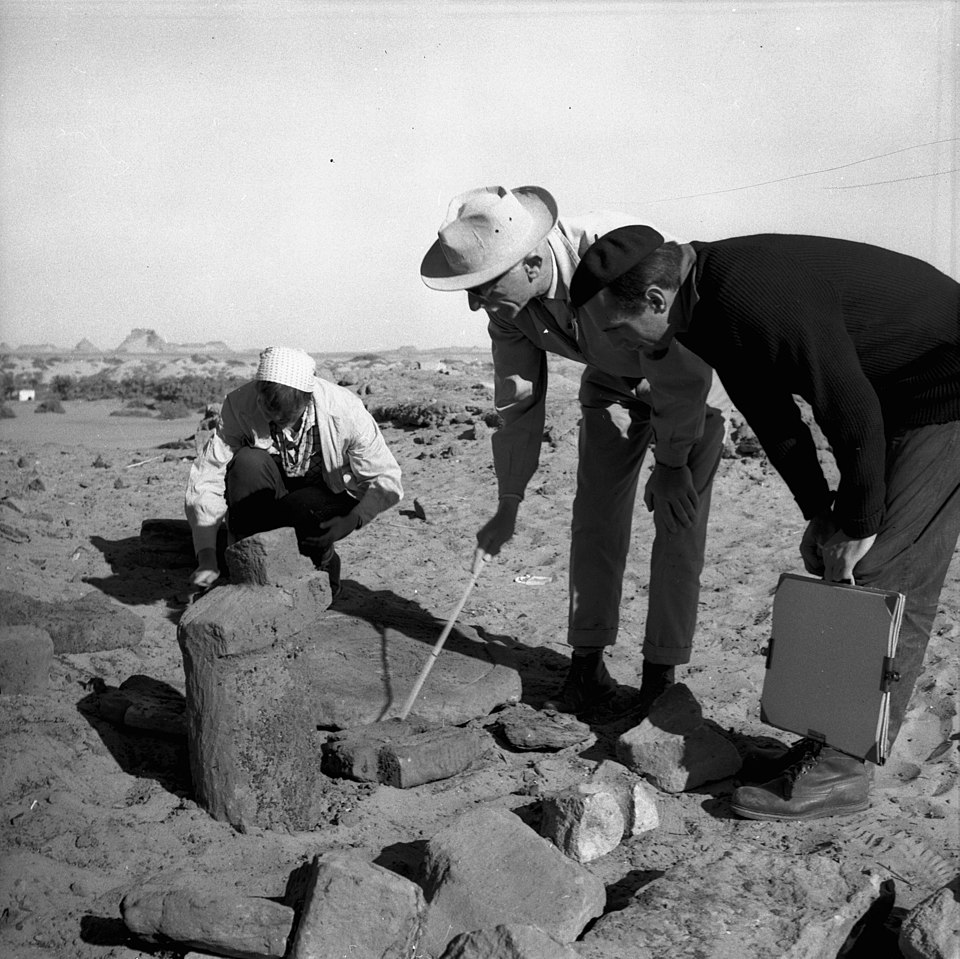Faras: Excavations at Faras, 1960s, National Museum in Warsaw, Warsaw, Poland. Photograph by Tadeusz Biniewski. Courtesy of Archive of Institute of Mediterranean and Oriental Cultures PAS.
