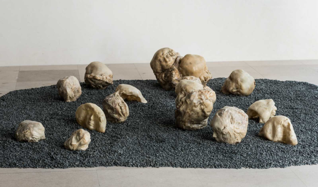 unconventional materials in art: Alina Szapocznikow, Tumors Personified, 1971. © The Estate of Alina Szapocznikow, Galerie Loevenbruck, Paris— Hauser&Wirth. Work from the Zachęta collection.
