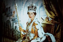 Book Review. Fashioning the Crown book cover. Simon & Schuster.