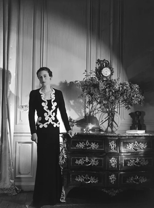 fashioning the crown: Cecil Beaton, photograph of Wallis Simpson modelling a Schiaparelli outfit from her trousseau, May 1937. Maison Schiaparelli.
