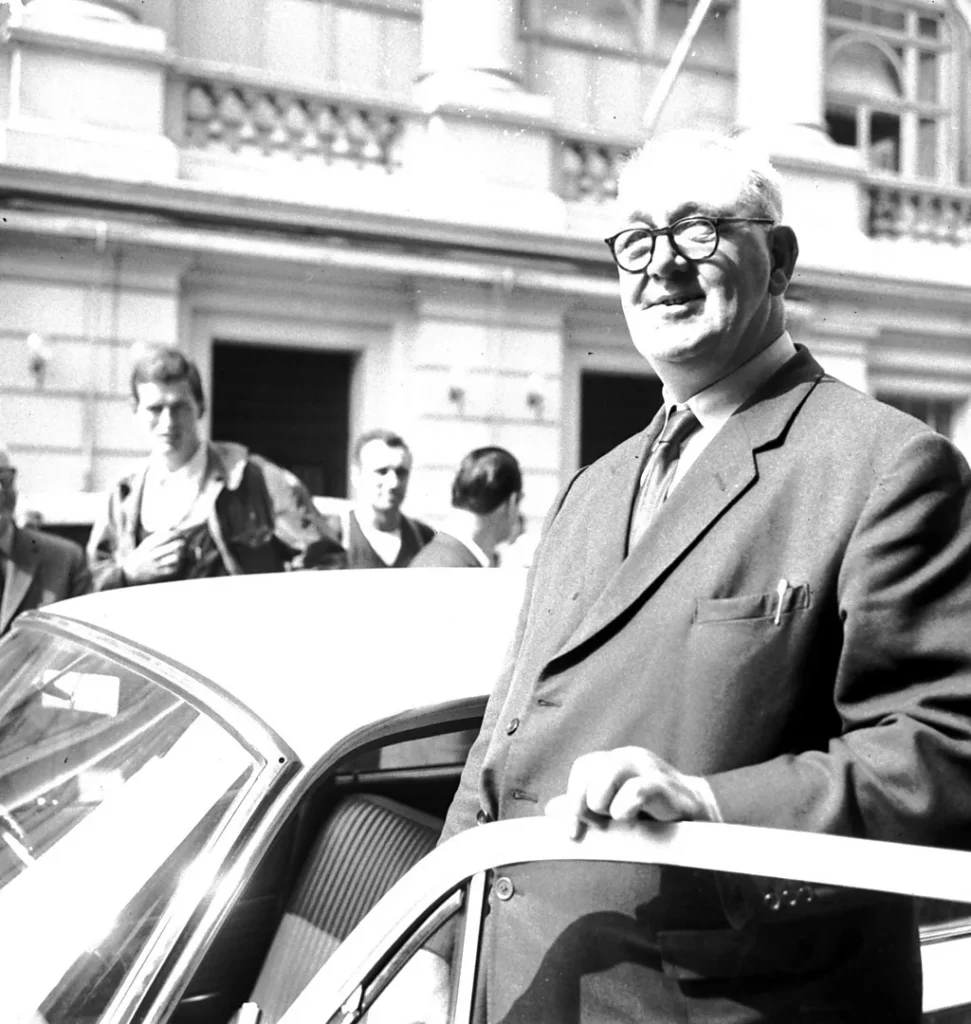 Duke of Wellington: Kempton Bunton appearing at Bow Street Magistrates Court, London, UK. BBC.
