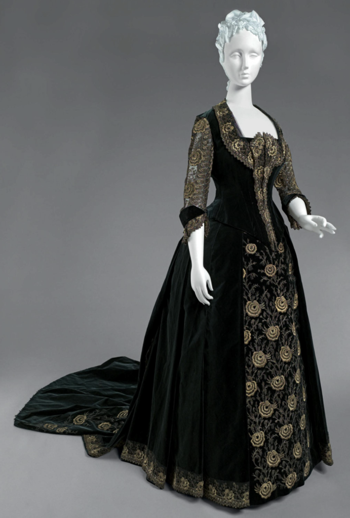gilded age fashion: Sarah Mahon Roebling’s dress in black velvet, mid-1880s. Elizabeth L. Block, Gilded Age Fashion, 2026, Hardie Grant Books, p. 41.
