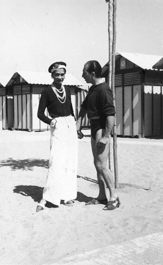coco chanel designs: Gabrielle “Coco” Chanel wearing the wide-leg trousers while on vacation. CNN.
