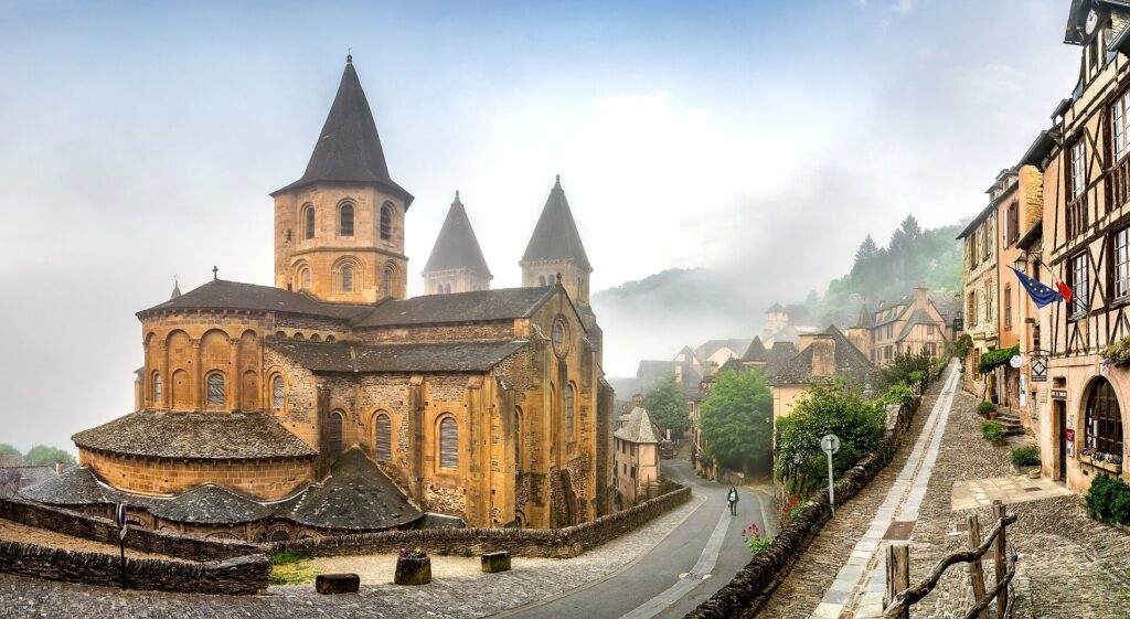 pilgrimage churches: Abbey Church of Sainte-Foy, Conques, France. Photograph by Krzysztof Golik via Wikimedia Commons (CC BY-SA 4.0).

