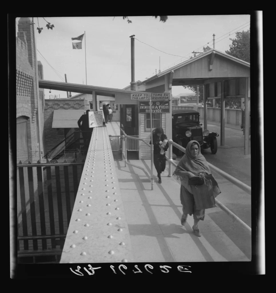 migrant photographs: Dorothea Lange, Crossing the International Bridge Between Juarez, Mexico, and El Paso, Texas, 1937, Library of Congress, Washington, DC, USA.
