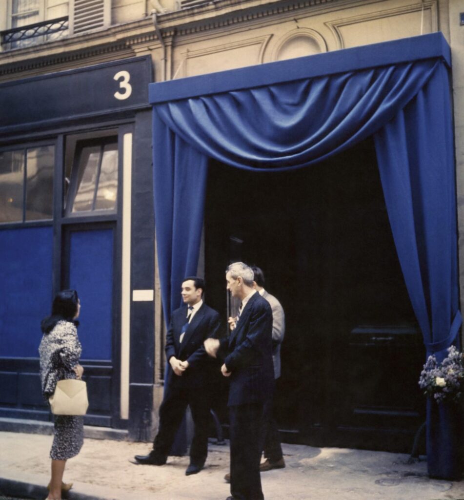 absence in art: Absence in Art: Yves Klein, La spécialisation de la sensibilité à l’état de matière première en sensibilité picturale stabilisée, better known as Le Vide, 1958, Galerie Iris Clert, Paris, France. © The Estate of Yves Klein c/o ADAGP, Paris. Socks.
