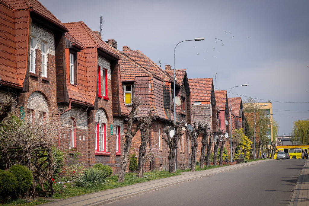 upper silesia: Family houses in the colony of Czerwionka-Leszczyny, Poland. Photograph by Tomasz Kaczor, 2026.

