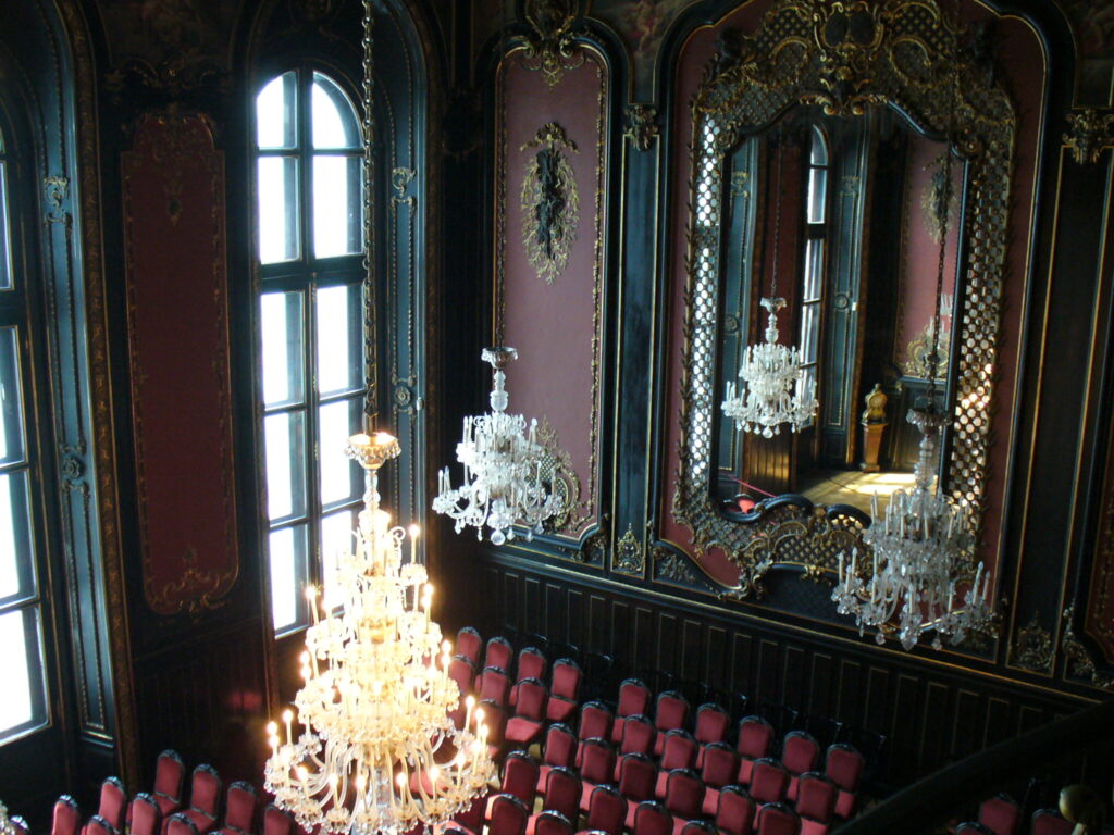 upper silesia: Mirror Hall in the Pszczyna Castle, Pszczyna, Poland. Photograph by Pudelek via Wikimedia Commons (CC BY-SA 2.5).

