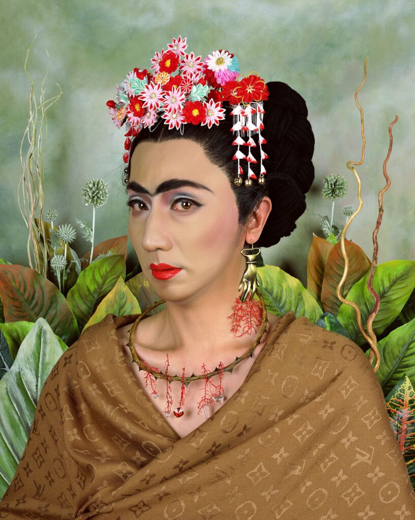 Frida Kahlo Tate: Yasumasa Morimura, An Inner Dialogue with Frida Kahlo (Hand Shaped Earring), 2001 © Yasumasa Morimura; Courtesy of the artist, Luhring Augustine, New York, and Yoshiko Isshiki Office, Tokyo. Press materials.
