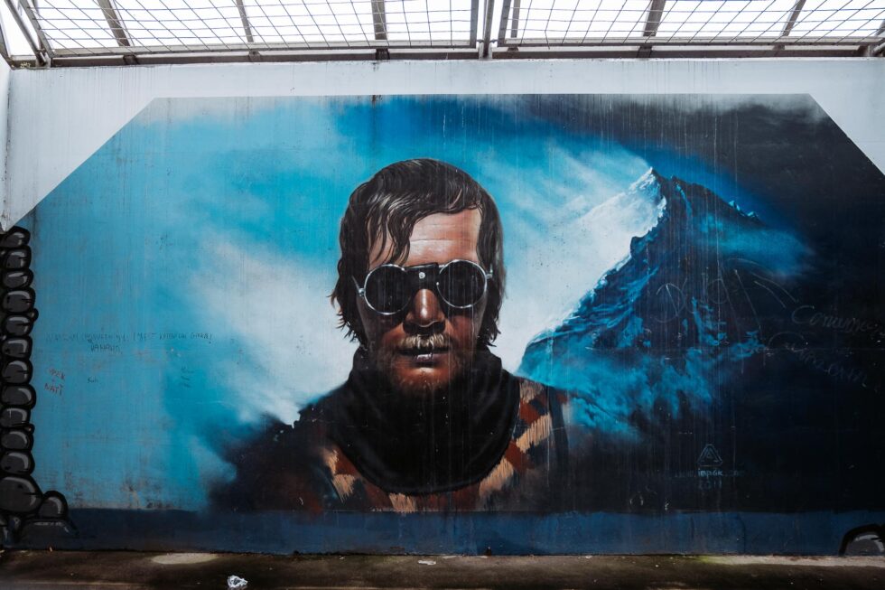 upper silesia: Mural by Jerzy Rojkowski, 2011, tunel at Gwiazdy 1, Katowice, Poland. murale.katowice.eu.
