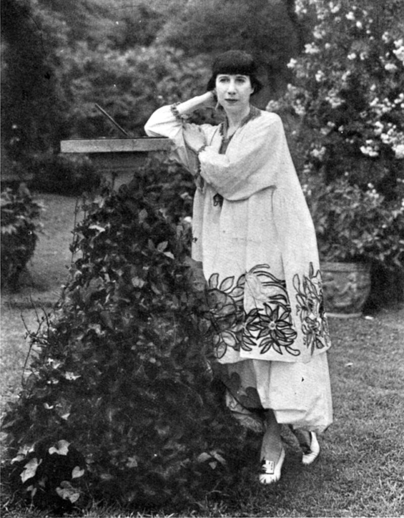 Florine Stettheimer Self-Portrait: Florine Stettheimer in Bryant Park, between 1917 and 1920, Wikimedia Commons (public domain).
