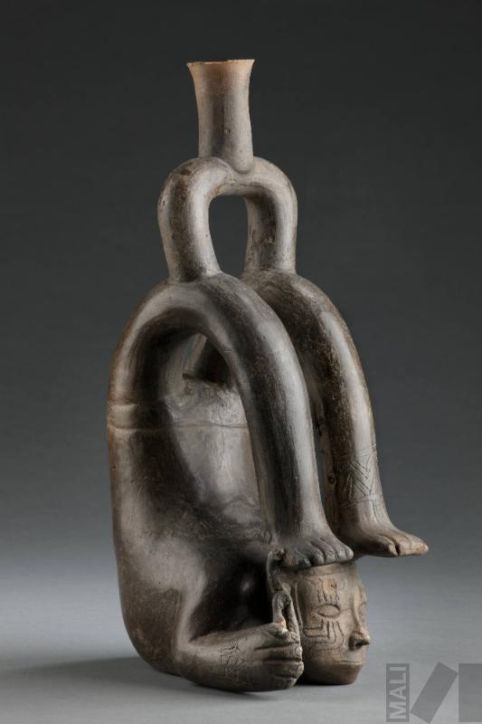 Museo de Arte de Lima: Cupisnique culture, The contortionist of Puémape, Museo de Arte de Lima, Lima, Peru.
