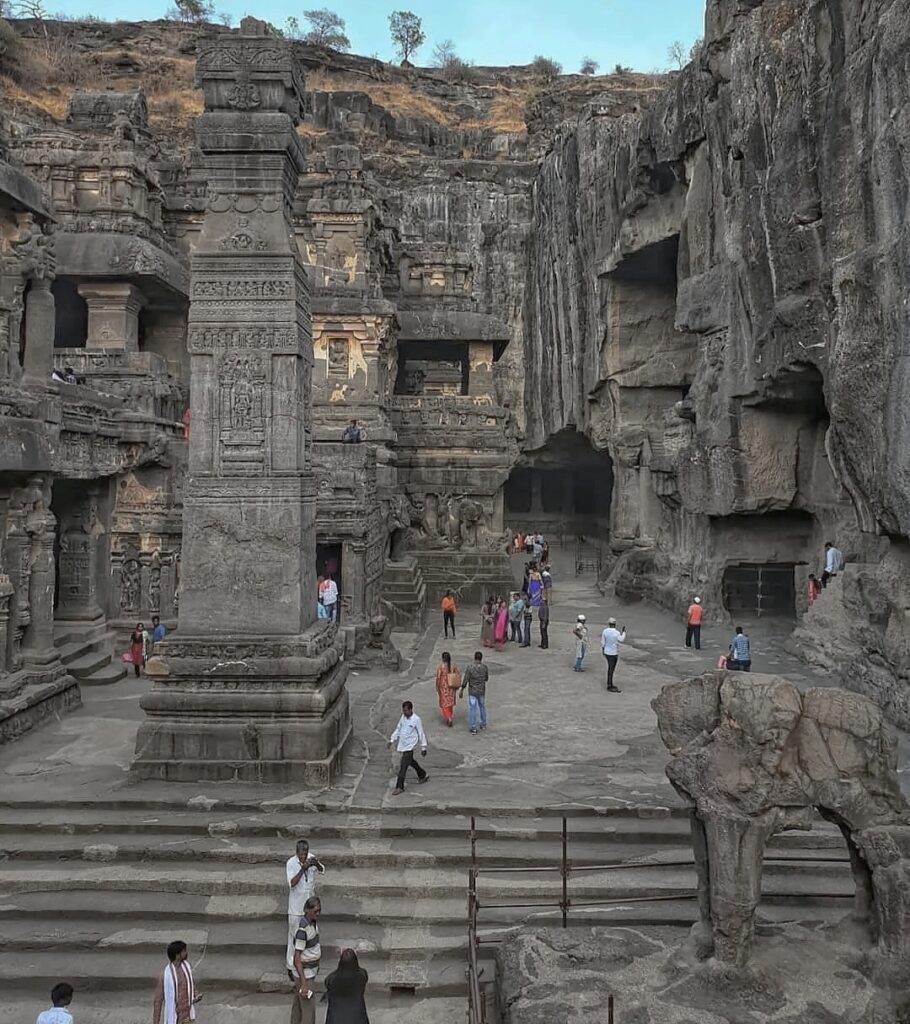 Ellora Caves: Kailasa Temple, Ellora Caves, Maharashtra, India. Photograph by Yashsawji via Wikimedia Commons (CC-BY-4.0).
