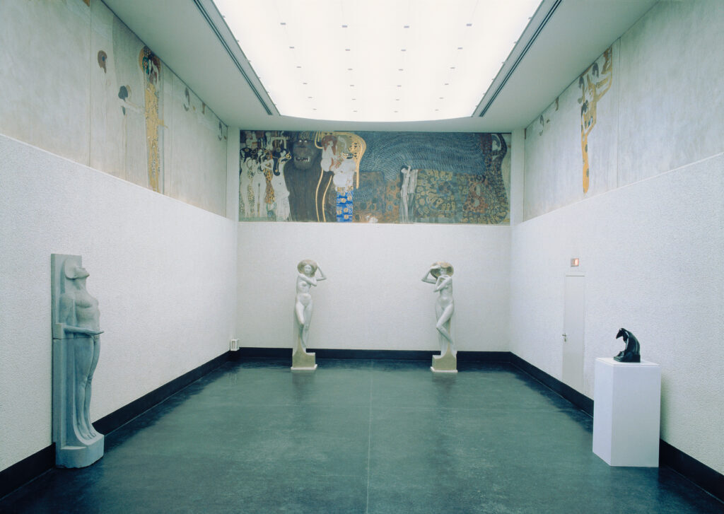 Vienna Secession: Josef Maria Olbrich, Interior of the Vienna Secession Building detail, 1898. Wikimedia Commons (public domain).
