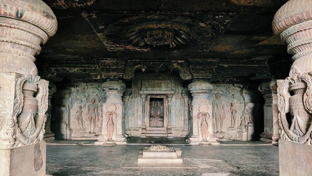 Ellora Caves: Indra Sabha, Ellora Caves, Maharashtra, India. Photograph by Memocap via Wikimedia Commons (CC-BY-SA-4.0).
